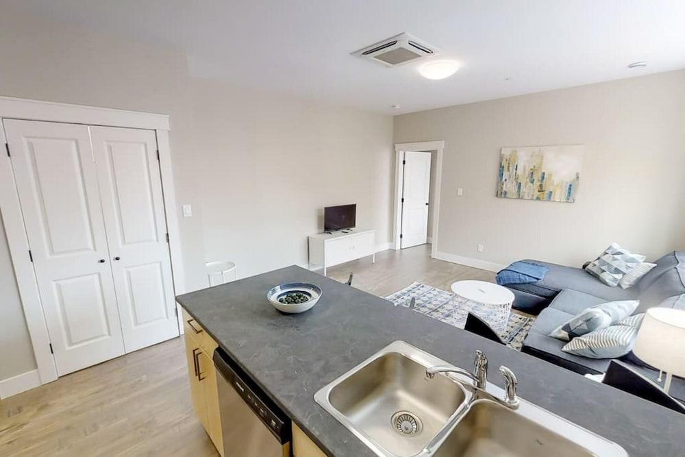 Premium Condo Amazing Location w Parking Coffee