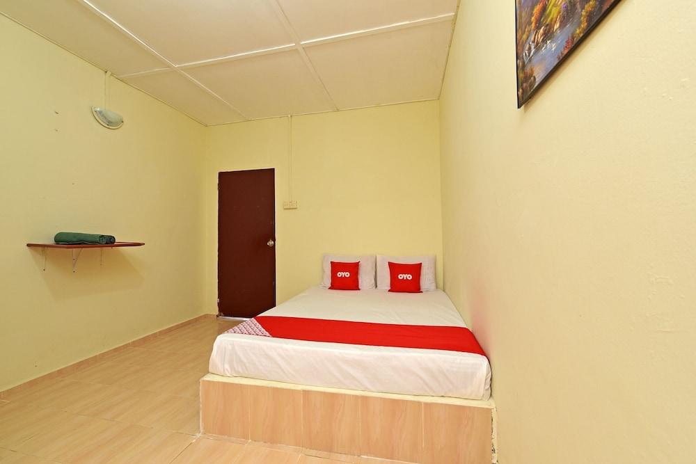 OYO 90689 Chalet Kak Siti