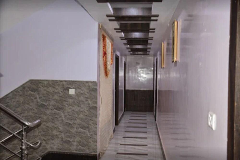 Goroomgo Grand Palace Gaya