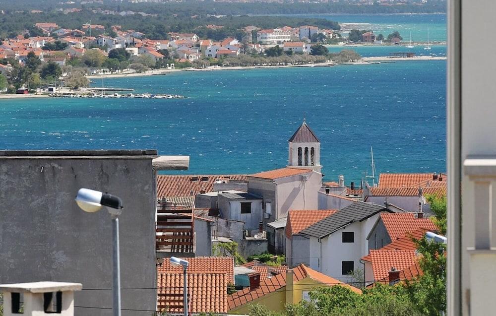 Big Blue - Terrace Lounge - A1