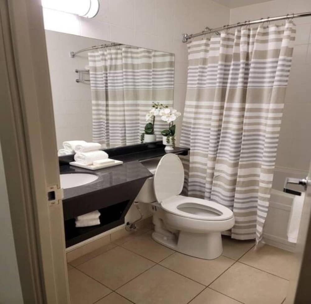 Luxury One Bedroom Suite