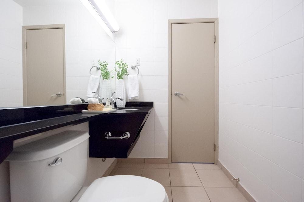 Stunning View 22nd Floor One-bedroom Suite