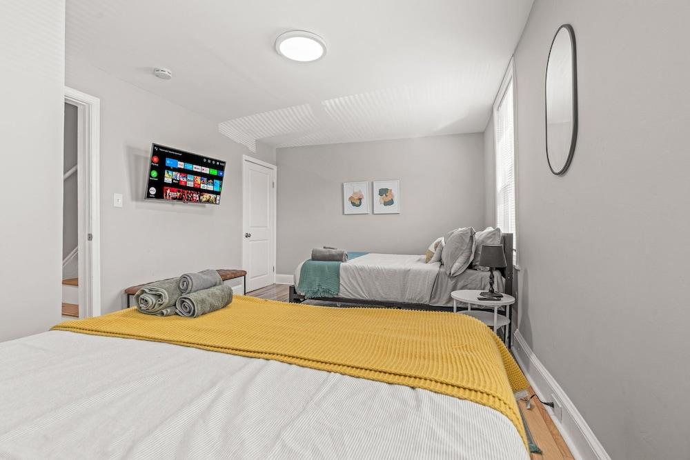 Spacious & Central Getaway Queen Beds