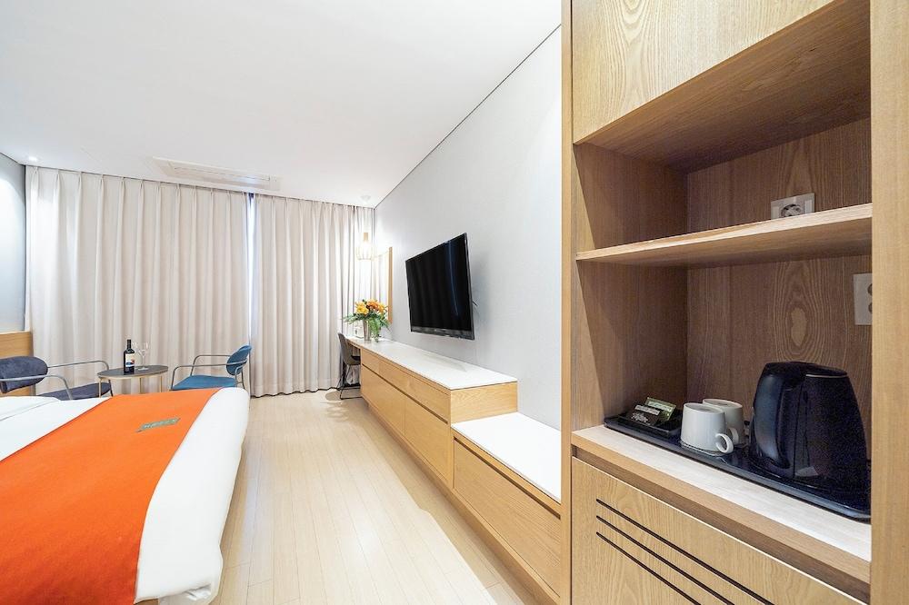 GLOUCESTER HOTEL CHEONGJU