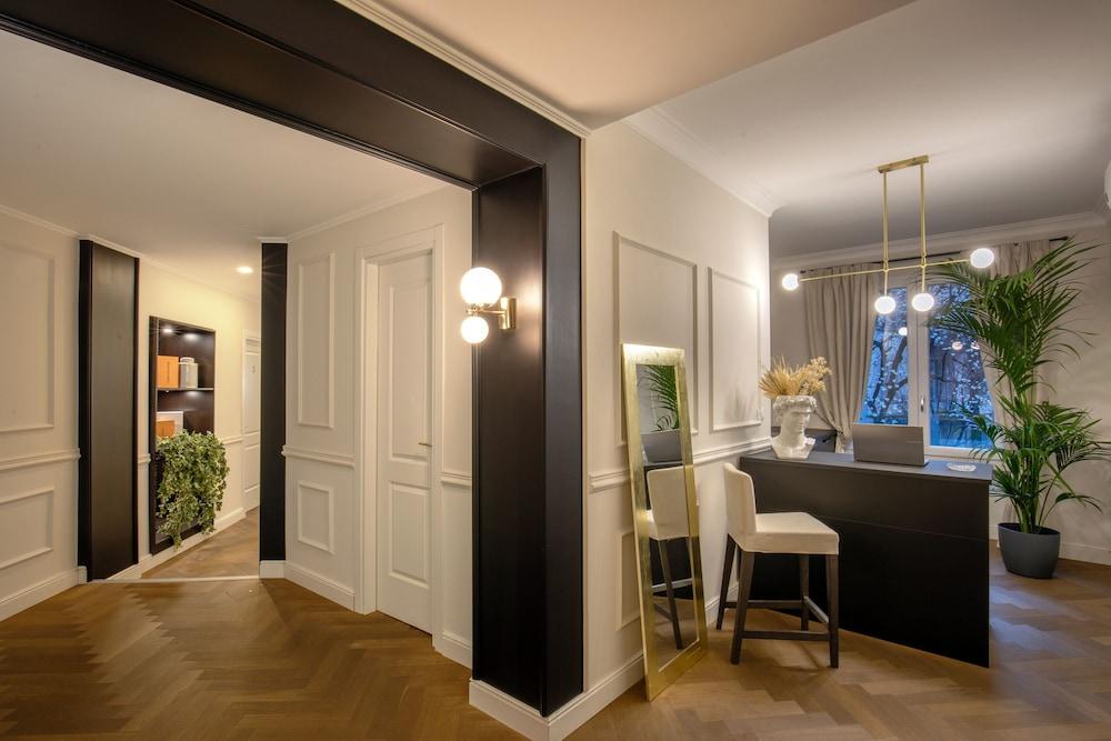 Daplace - Corso Monforte Suites