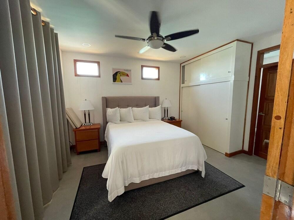 Fleet Grand Baymen Condominiums