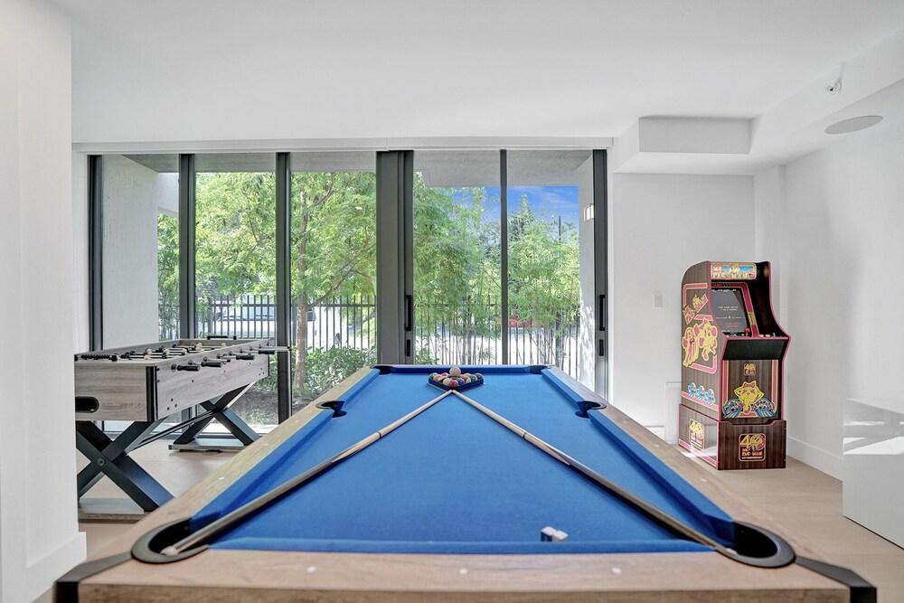 Up East Townhomes by Nomada Residences