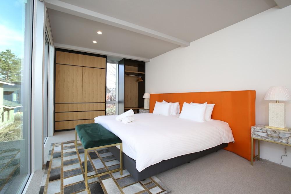 The Moo by The Hakuba Collection