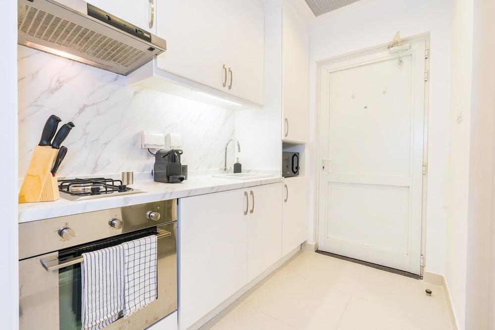 Gorgeous Studio with breath-taking Palm Views