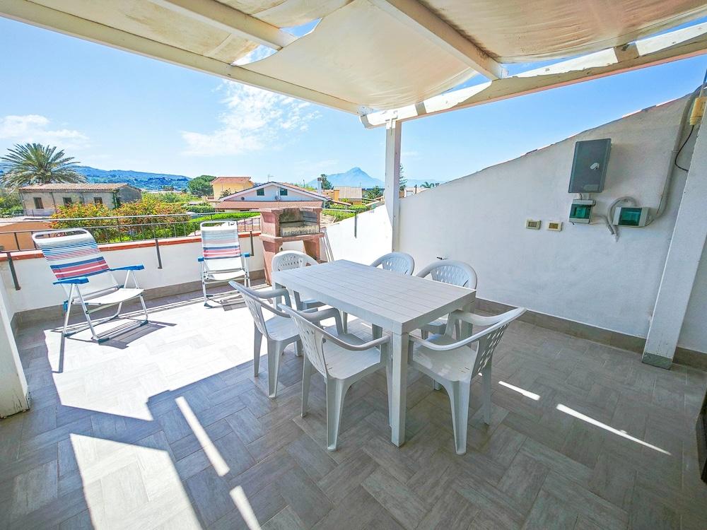 Casa Vacanze Mare Nostrum beach front