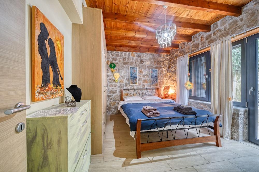 Magical View, Villa Asproneri, Kamena Vourla