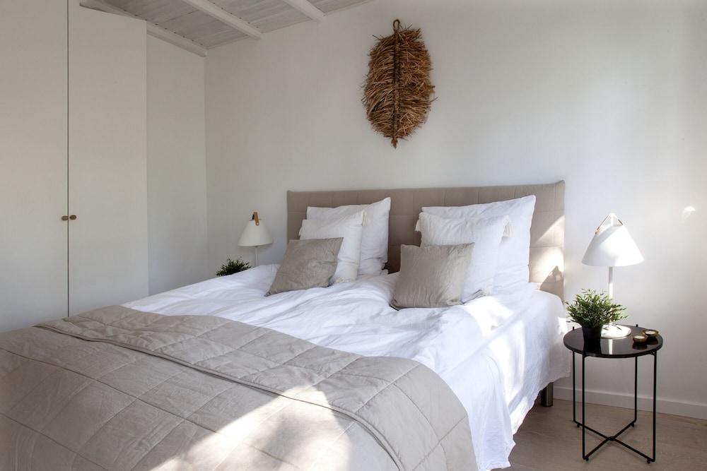 Stunning Ocean View and Private Beach