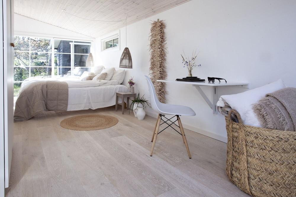 Stunning Ocean View and Private Beach