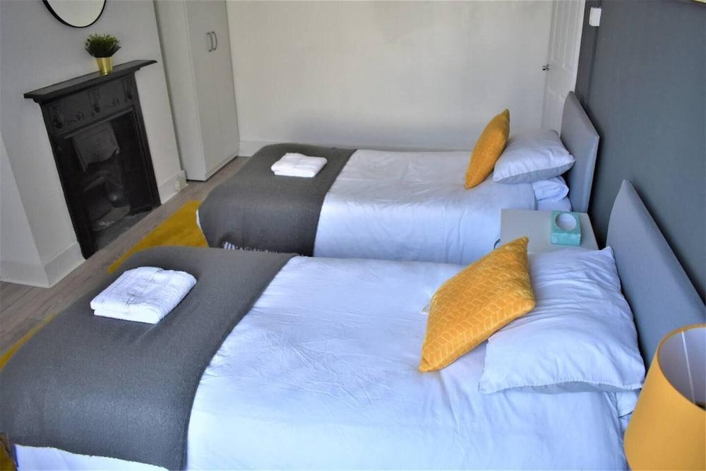 Cosy, Modern House Nearby Seafront - Southend