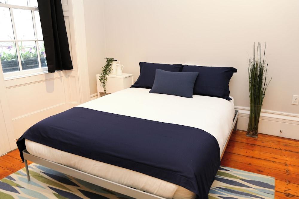 Maverick Suites at 40 Temple St