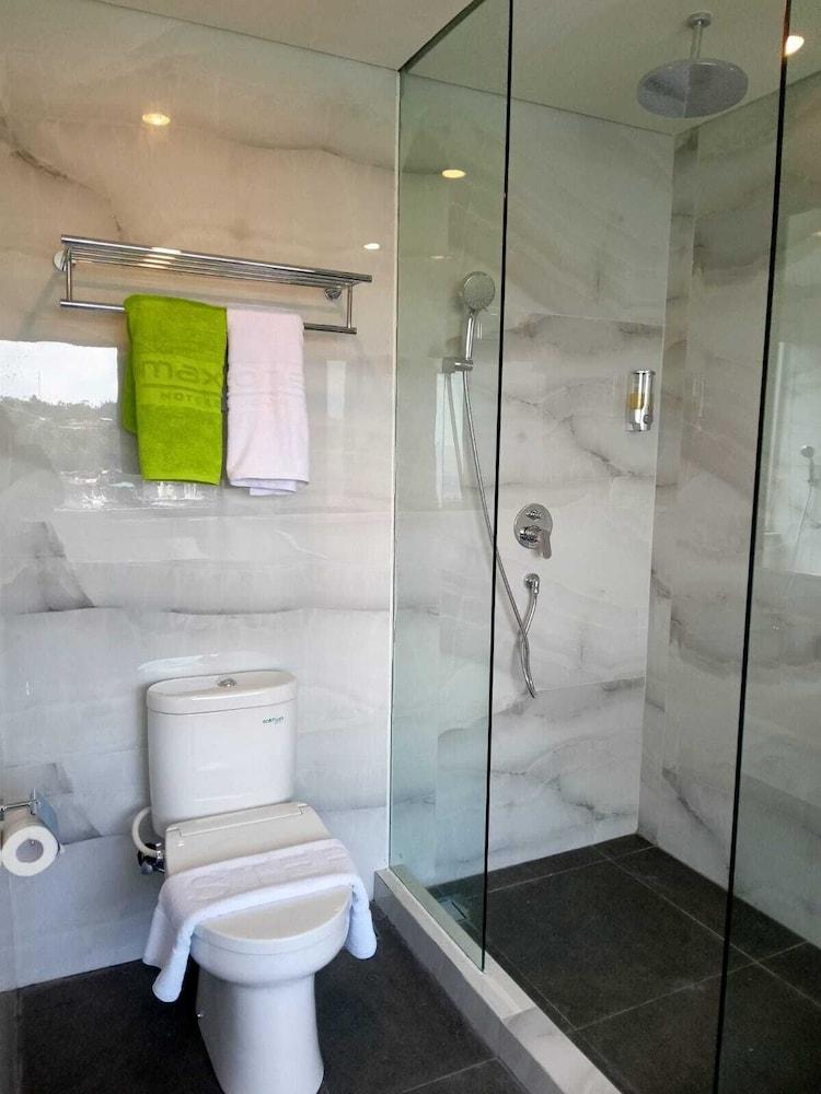 MaxOneHotels.com at Jayapura