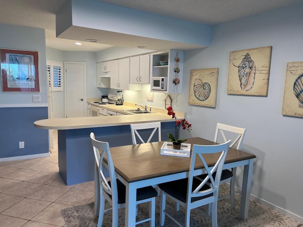 Hib-a201 Direct Ocean Front 3 Pools Free Tix 2BR