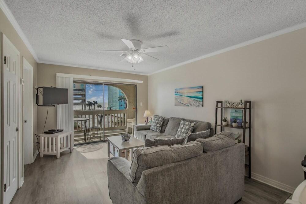 Pleasant Condo With Pool and Walk to Beach