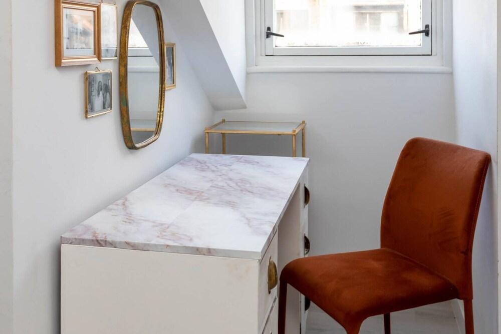 Beautiful, Light and Spacious 2 Bedroom Flat in Clapham