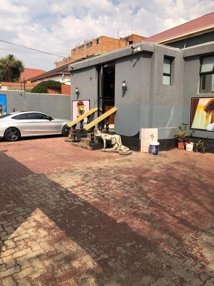 Devine lodge Yeovile