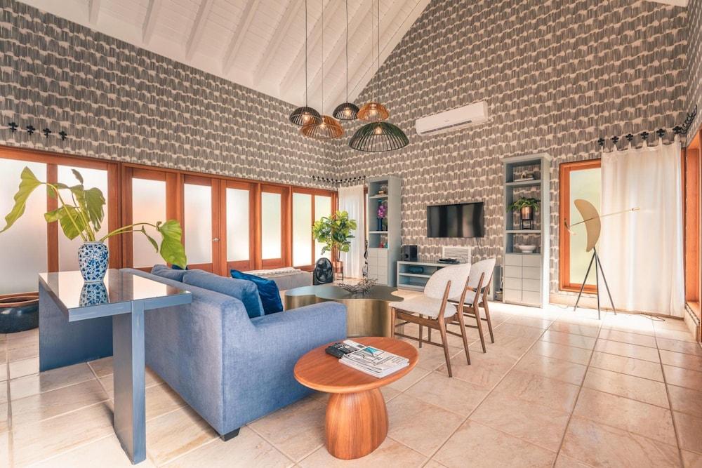 Magnificent Villa w Private Pool at Yarari