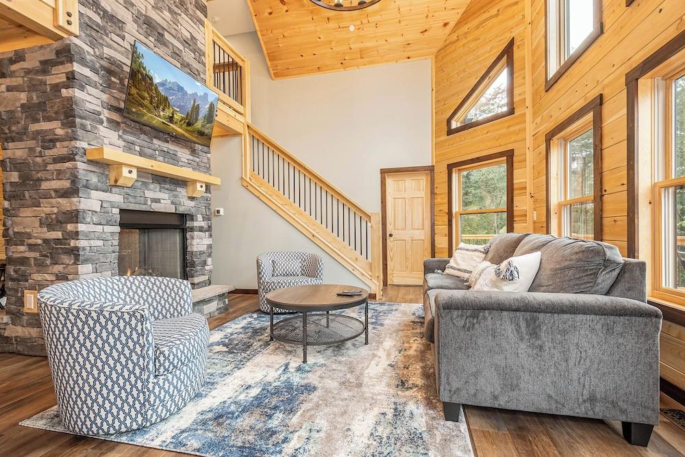 Sunshine Chalet by Taylor Made Deep Creek