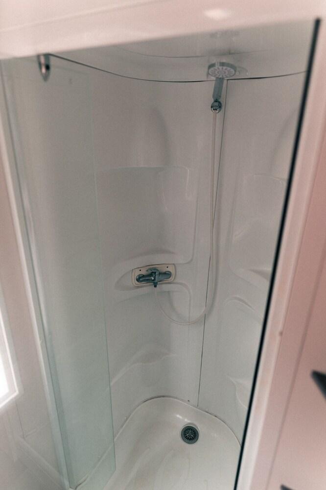 Beautiful 2-bed House in Lagoa Torrinha, Algarve