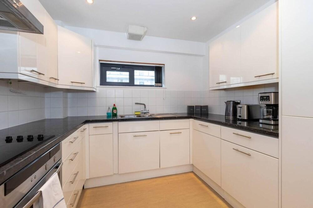 Lovely 1 Bedroom Flat Overlooking Canal in Hackney