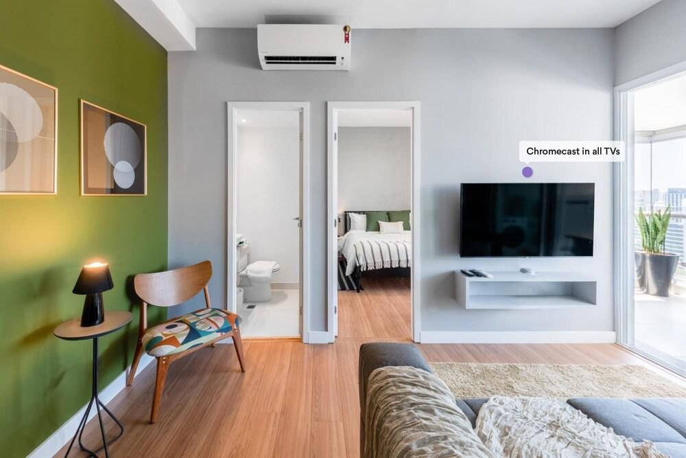 Apartamento Completo com Sacada e Vaga Vila Ol Mpia