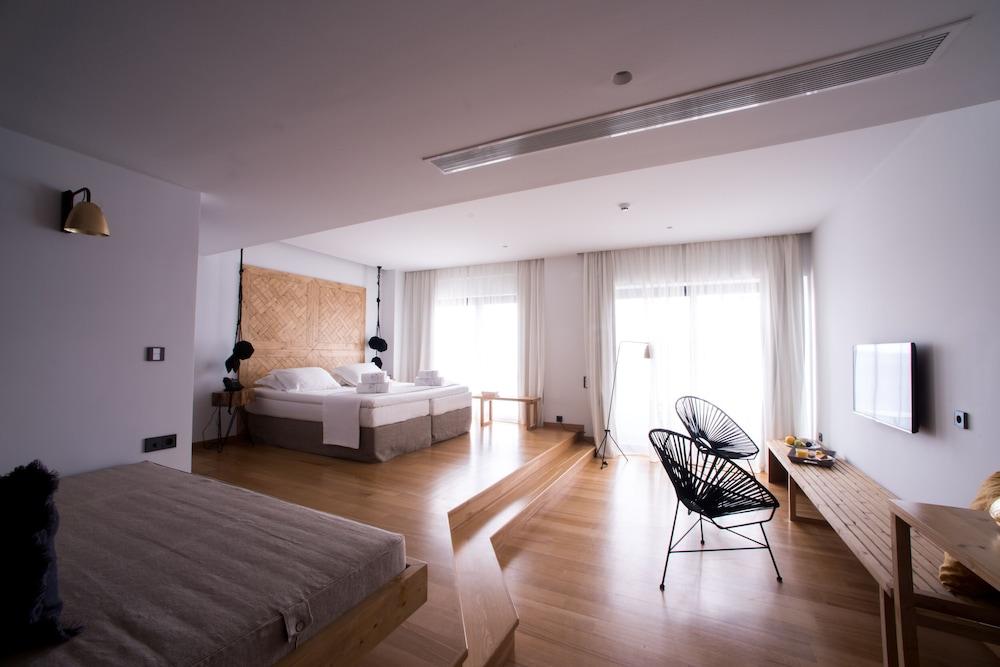 Sunday Boutique Hotel