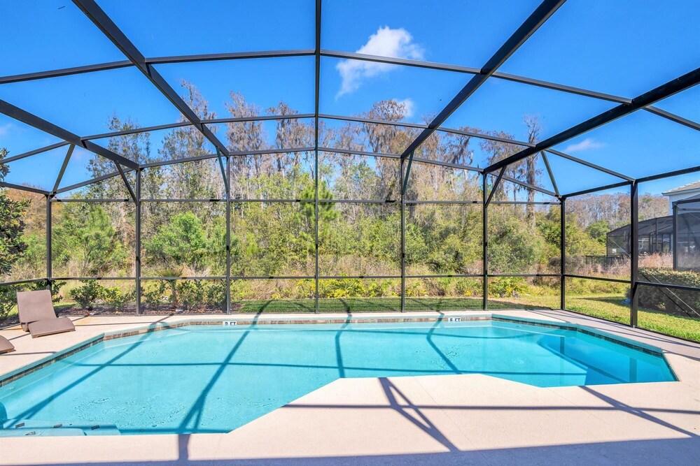 Bright Spacious 6BR Resort Home w Private Pool