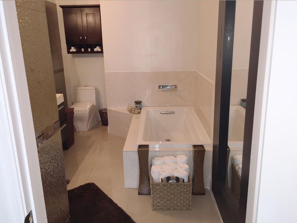 Luxury Condo at Venito