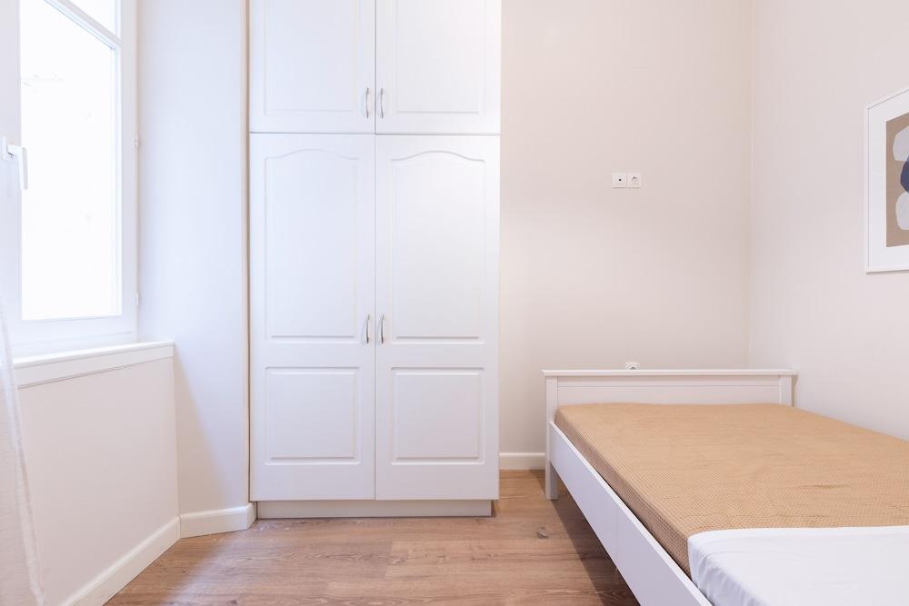 Casa Moderna - Two Bedroom Apartment