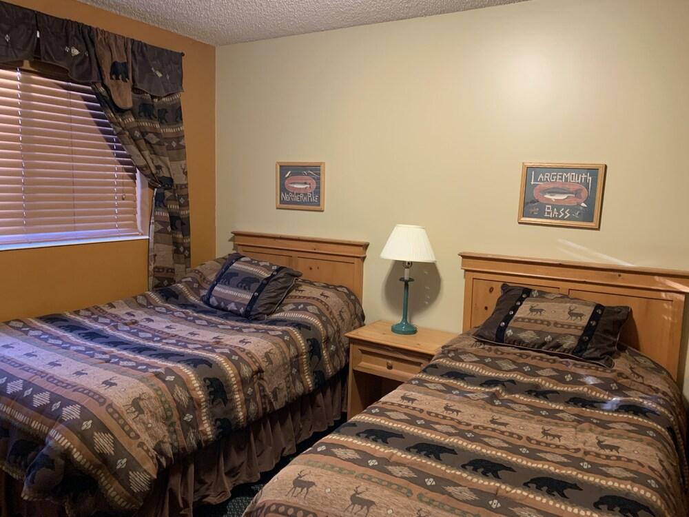 Black Bear Lodge - Cubs Den