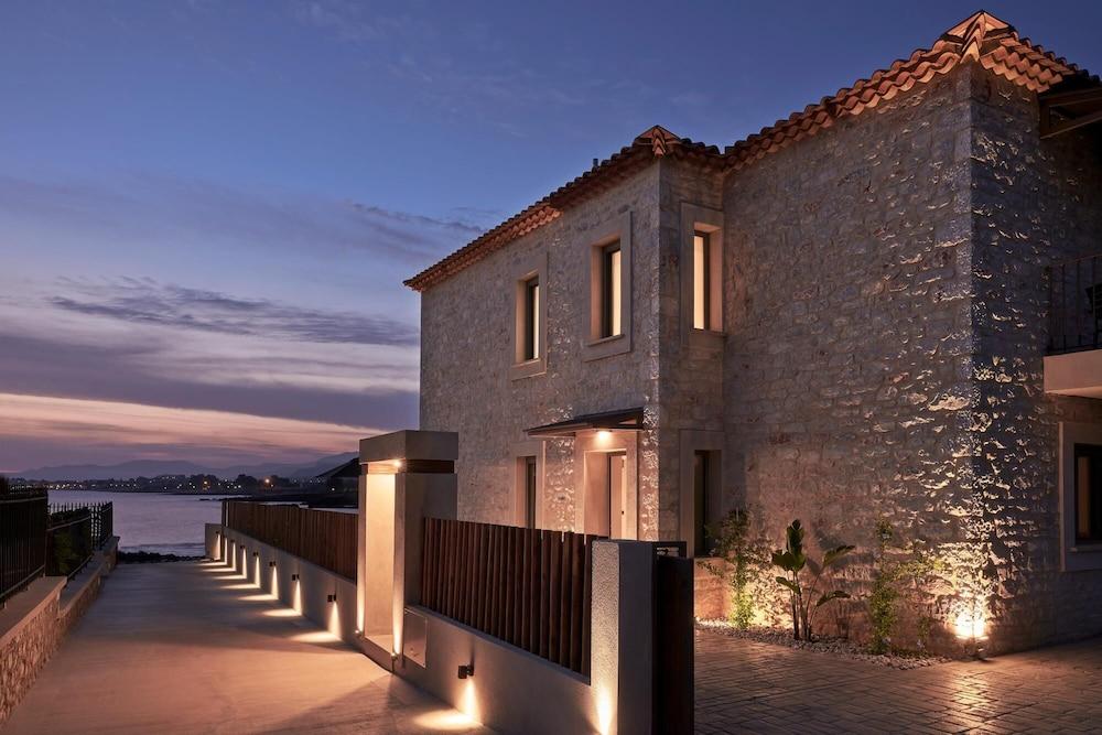 Beachfront Alassa Villas w Private Pools Complex