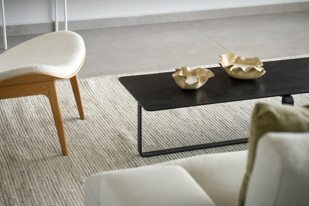 3BR High quality Apt with City View