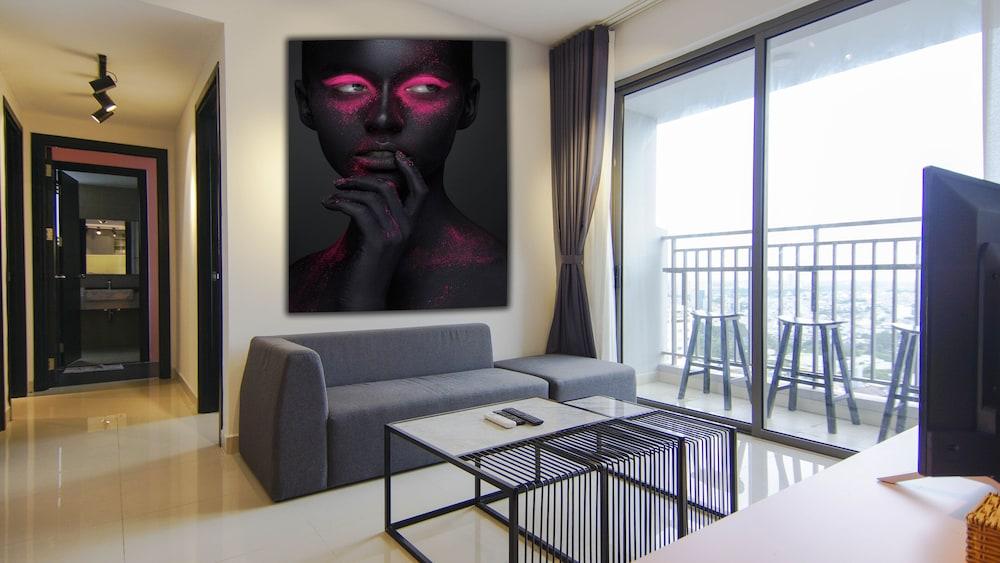 MANT Rivergate Apartments