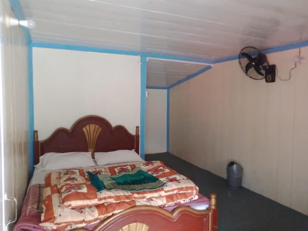 Paradise Lodge Keran