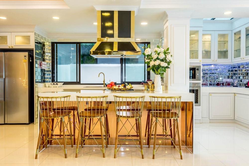 Exquisite Pool Villa K