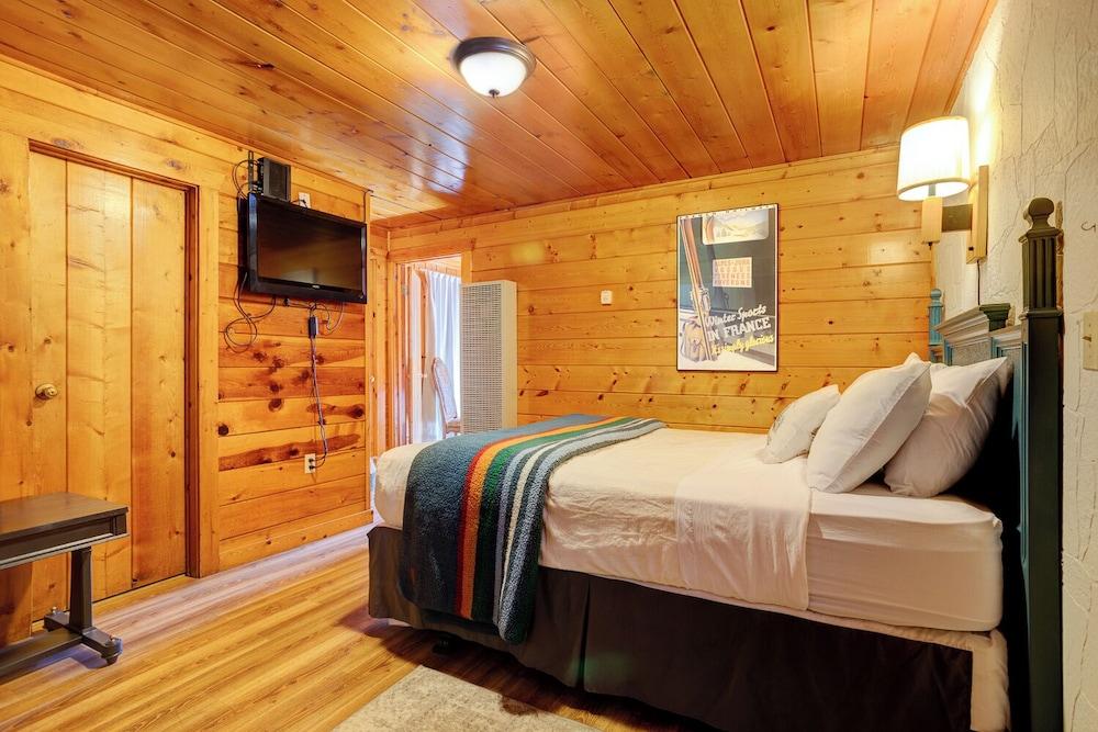 The Lodge at Poncha Springs