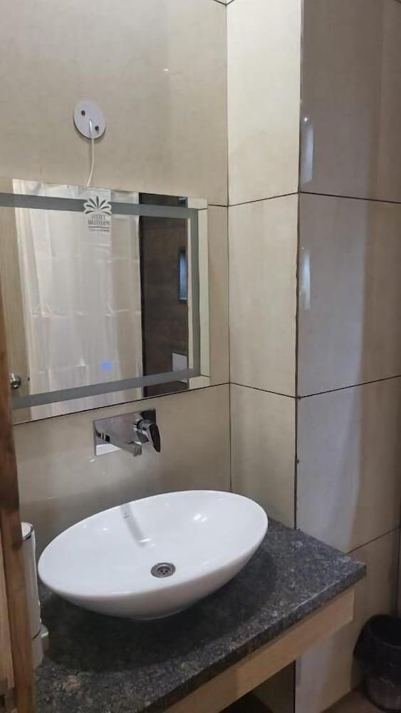 Hotel Midtown Aligarh