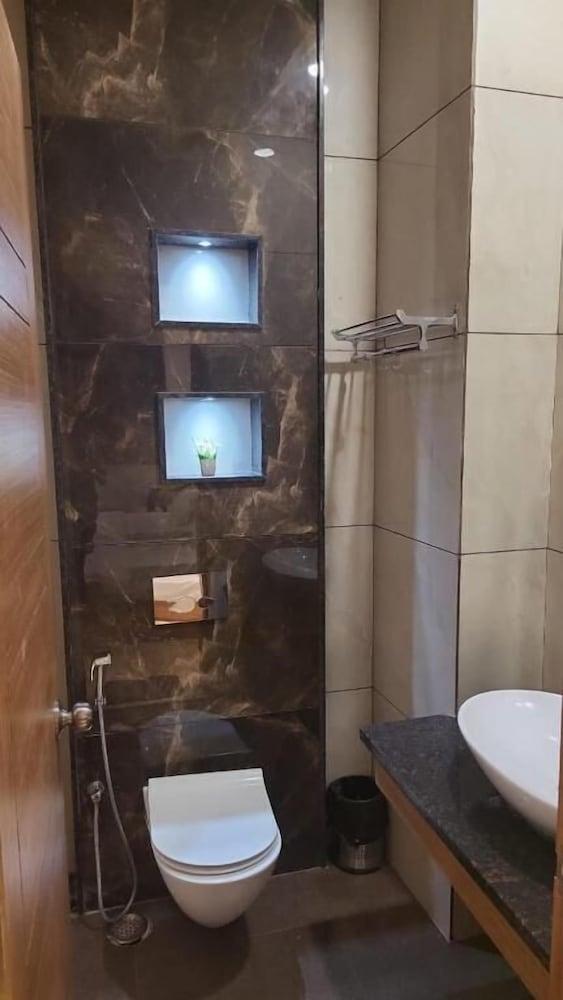 Hotel Midtown Aligarh