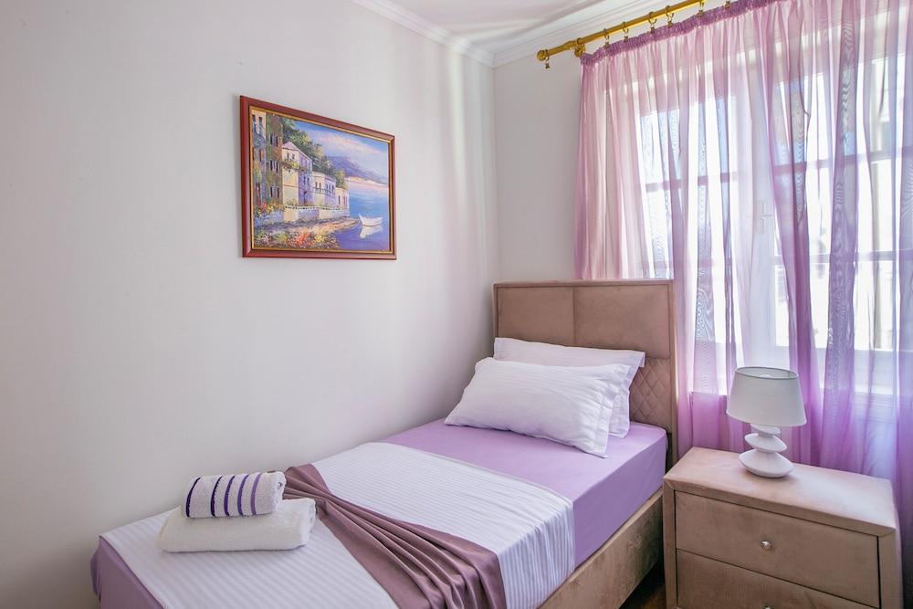 Beach Apartments Montesan