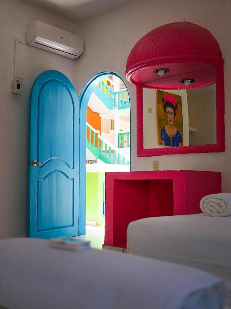 Kahlo Puerto Escondido