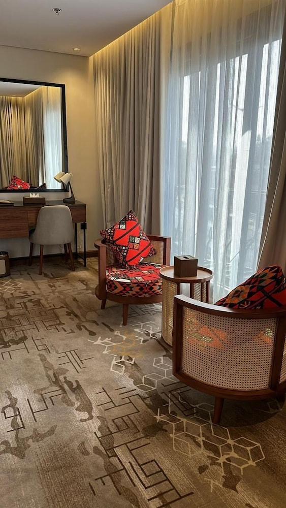 Golden Balcony Hotel