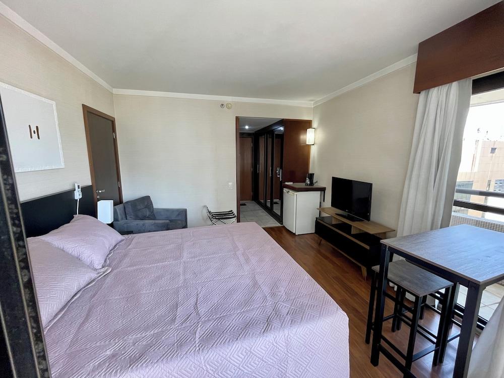 Três de Julho Flats - Paulista