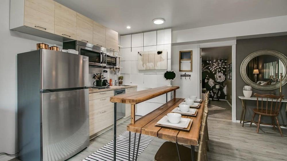 Designer Condo in Hip Zen Yard! Midtown Phoenix!