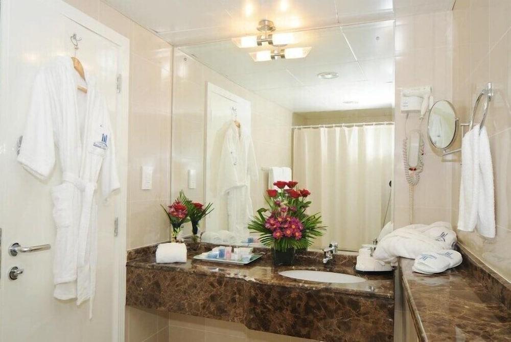 Royal Concorde Hotel &Suite