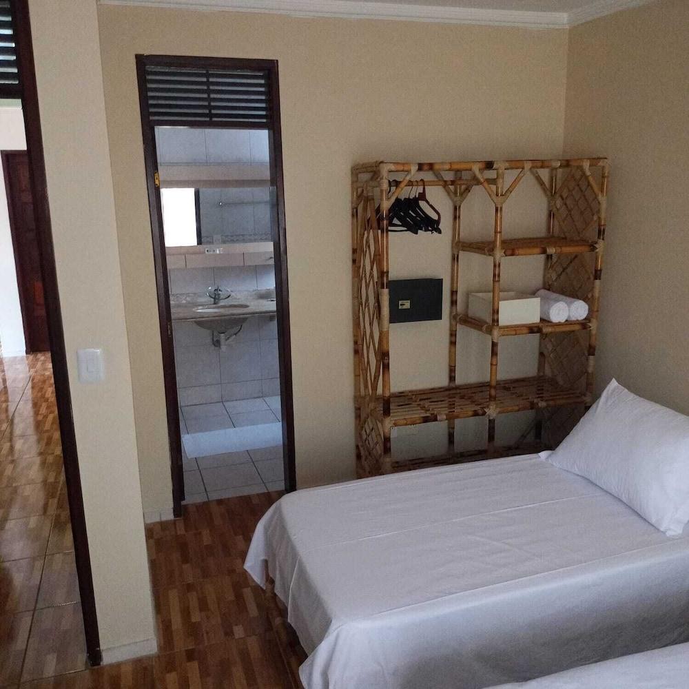 Pousada Encanto das Flores