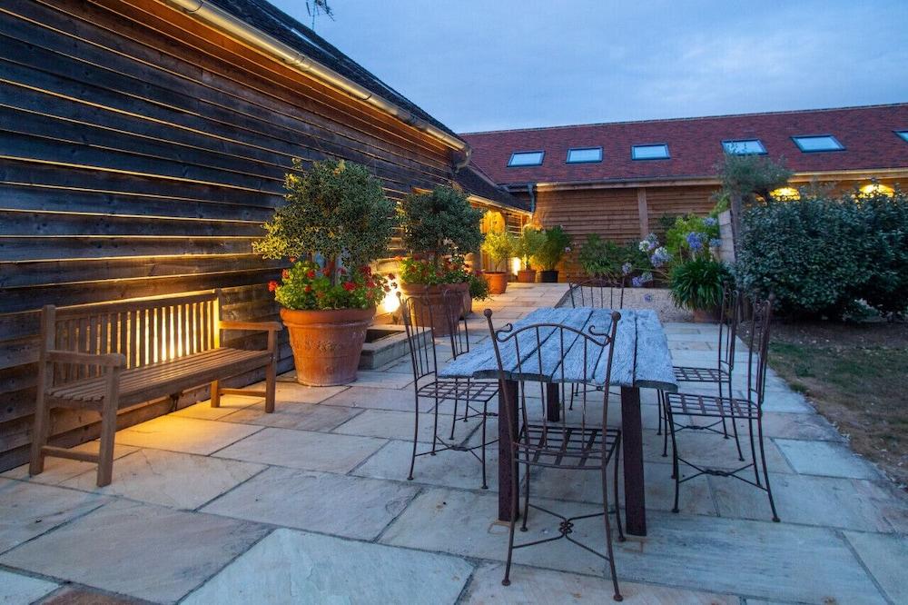 Moonlight Barn in Oxford